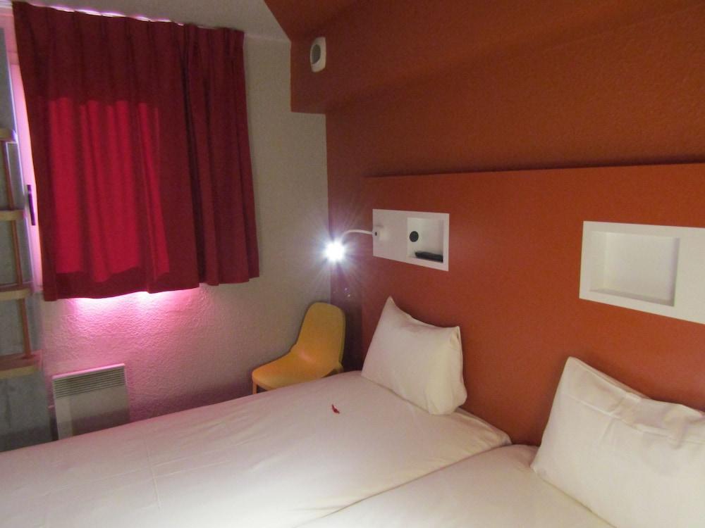 Ibis Budget Chilly-Mazarin Les Champarts Екстериор снимка