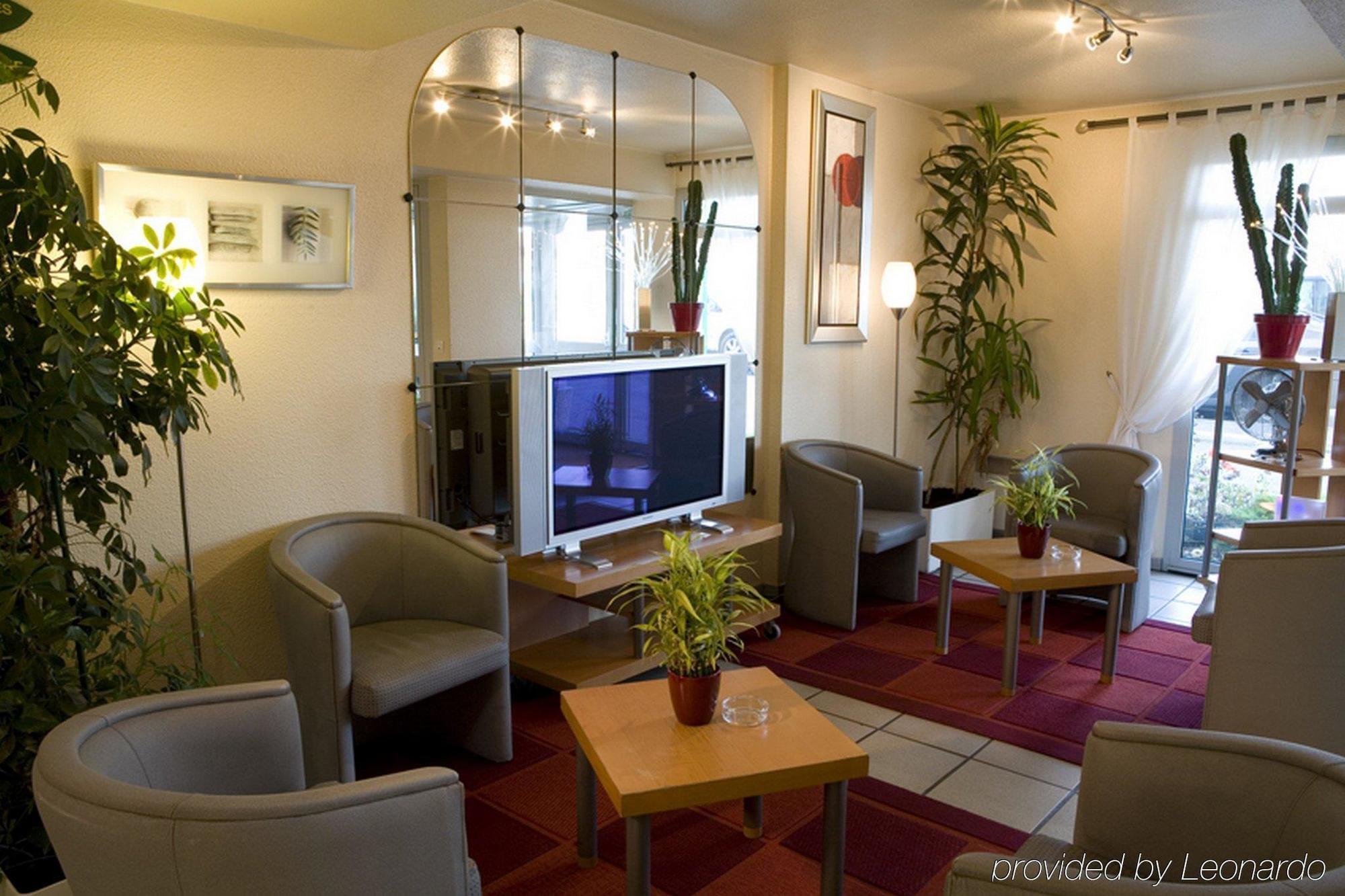 Ibis Budget Chilly-Mazarin Les Champarts Екстериор снимка
