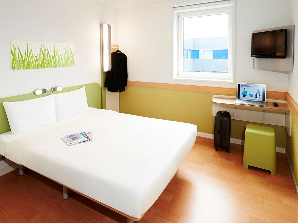 Ibis Budget Chilly-Mazarin Les Champarts Стая снимка