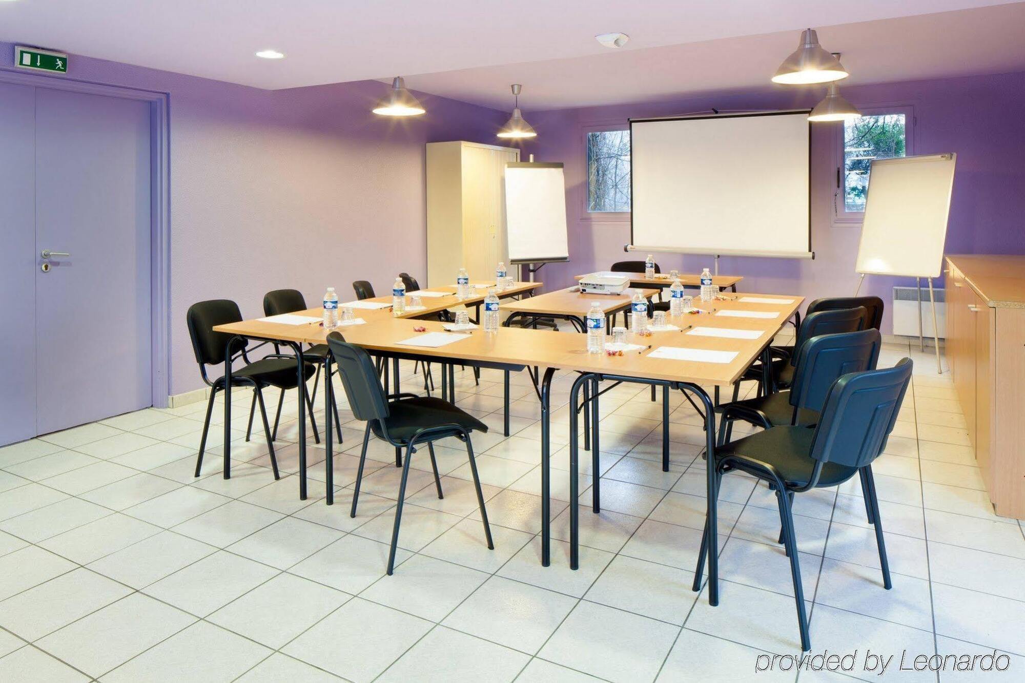 Ibis Budget Chilly-Mazarin Les Champarts Екстериор снимка